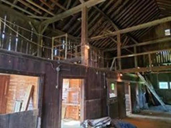 38 E Brookfield Rd, North Brookfield, MA 01535